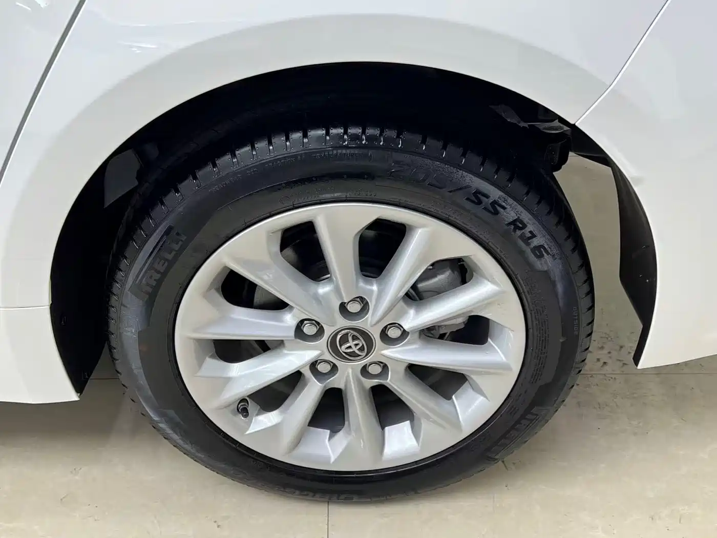 Toyota Corolla 2021 1.2T S-CVT Luxury Edition фото 22