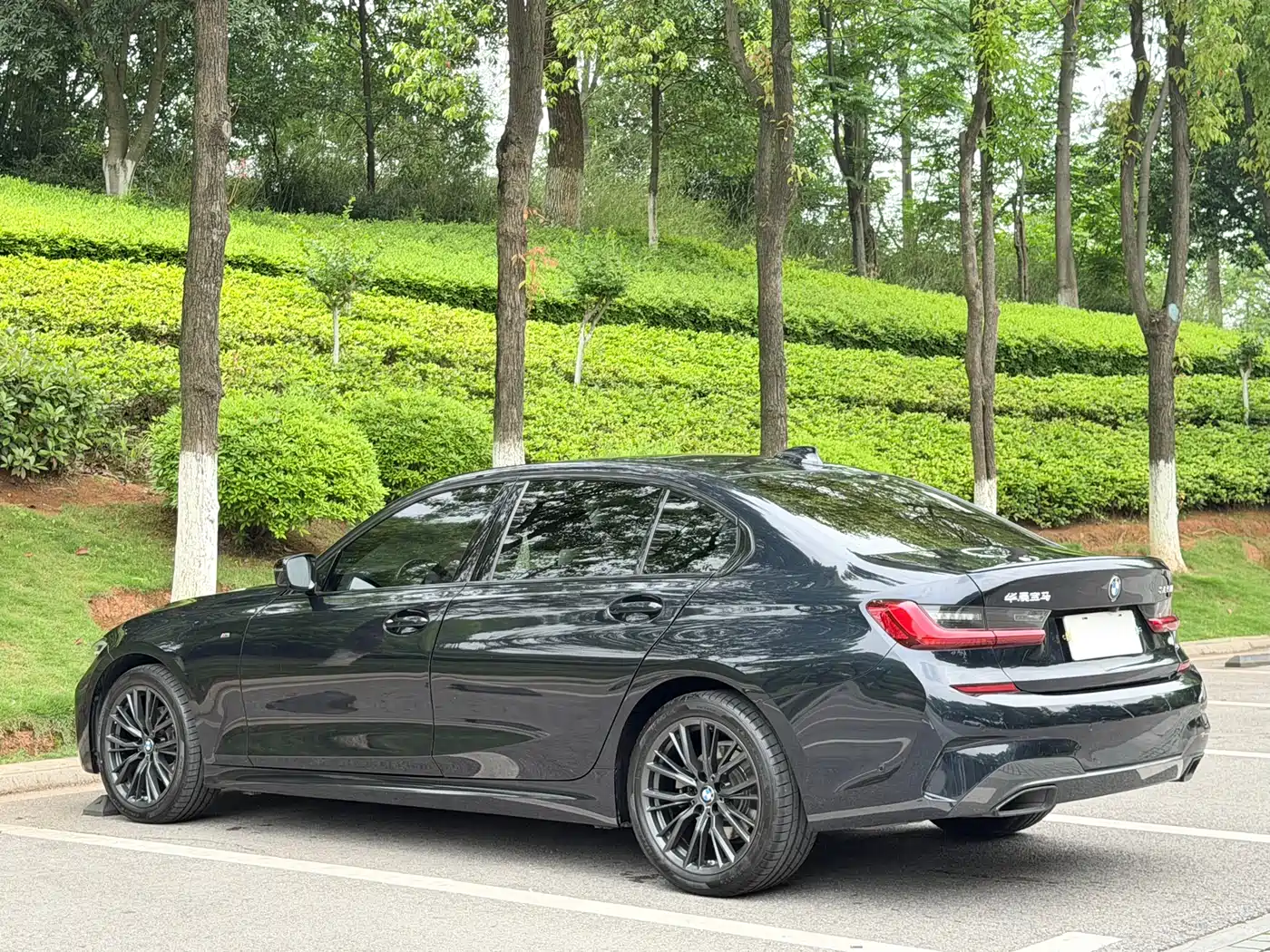 BMW 3-SERIES