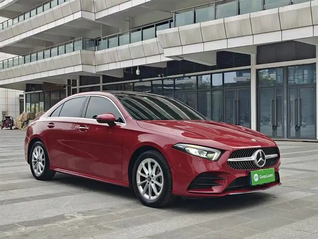 Mercedes-Benz A-Class 2021 A 200 L Sport Sedan Dynamic Type фото 4