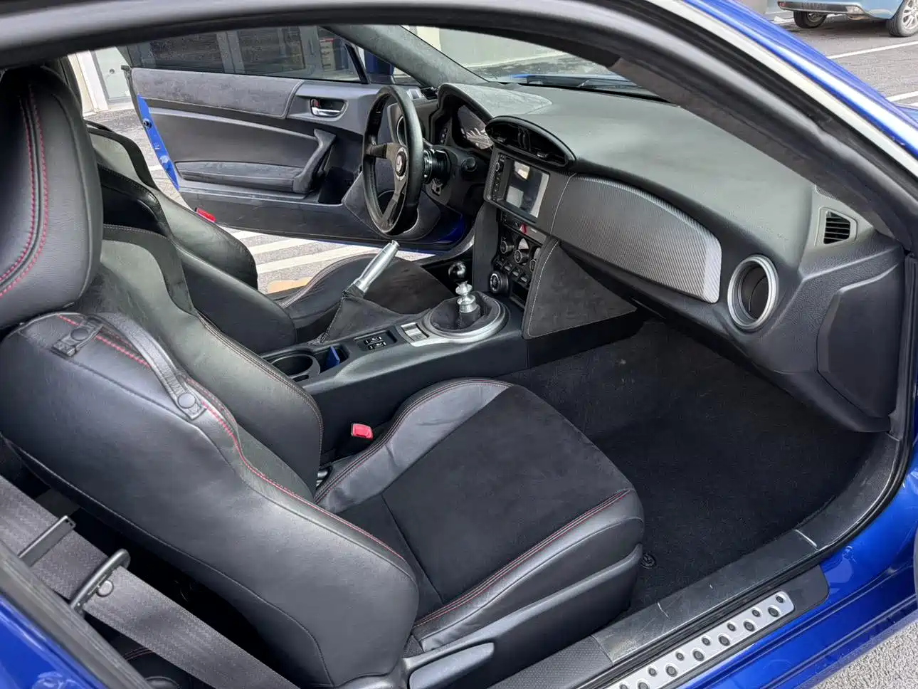 Subaru BRZ 2015 2.0i Manual фото 7