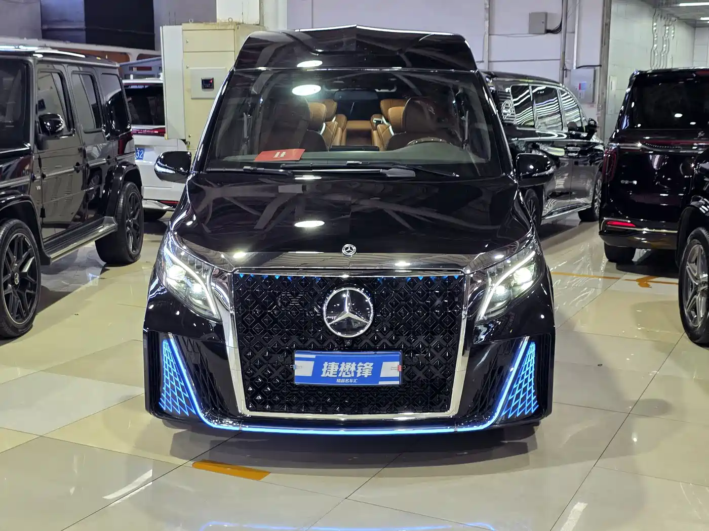 Mercedes-Benz V-Class 2022 V 260 L Long Wheelbase Prestige Edition фото 2