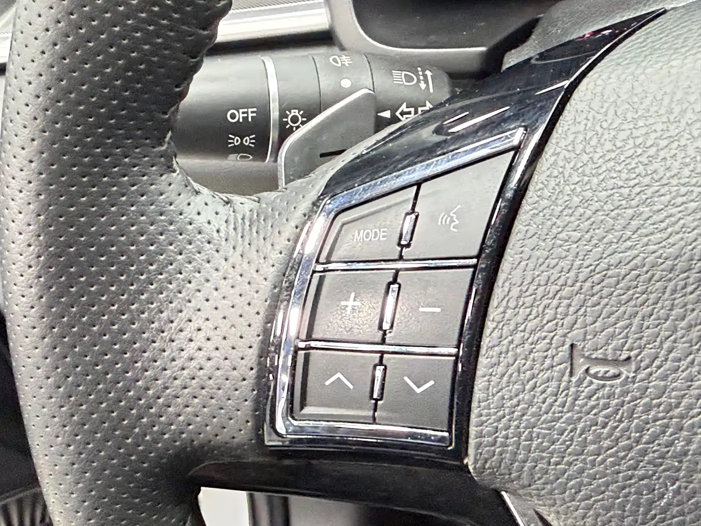 Haval M6 2021 PLUS 1.5T DCT Luxury Smart Connect фото 12