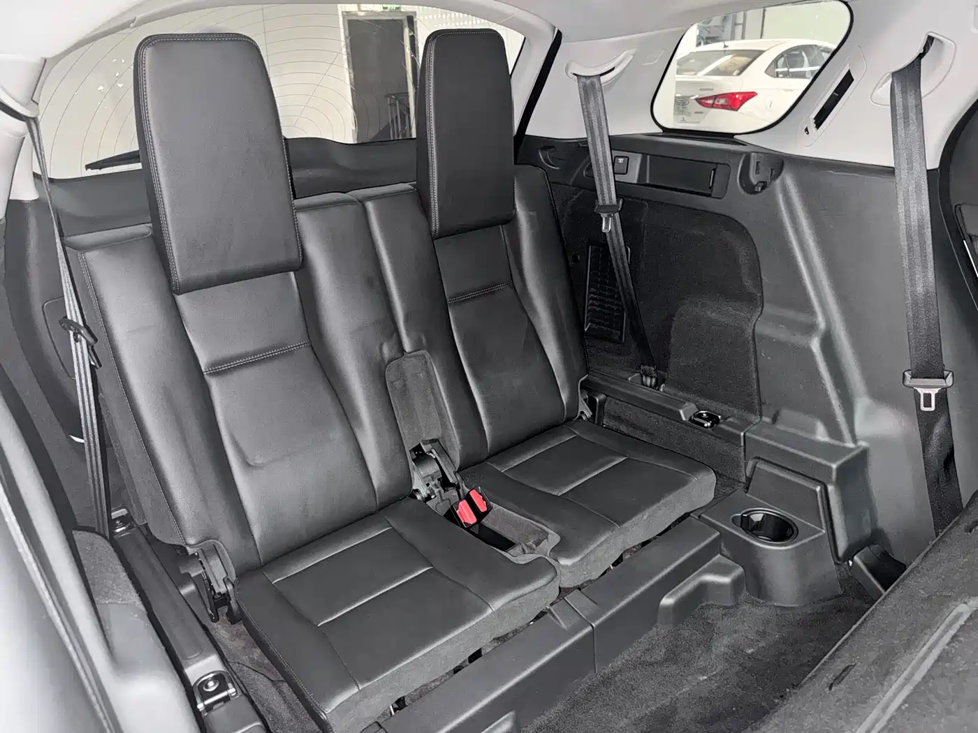 Land Rover Discovery Sport 2016 2.0T HSE фото 10