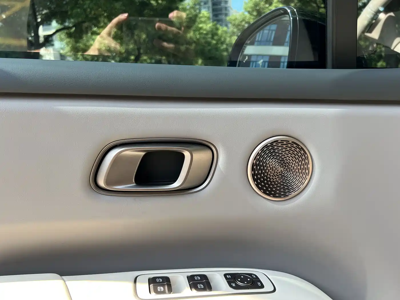 Photo 9 - Li Auto Li i8