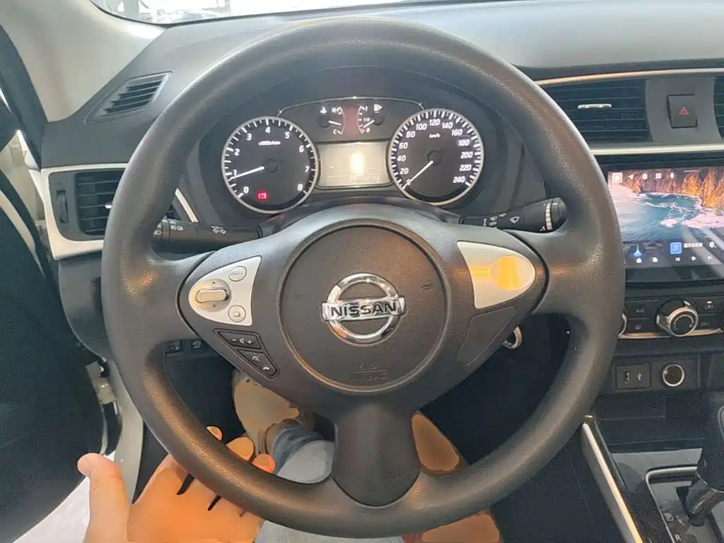 Nissan SYLPHY, миниатюра 11