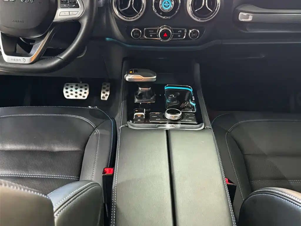 BAIC ORV Beijing Offroad BJ40 2023 2.0T Auto 4WD Urban Hunter Knight Edition фото 16