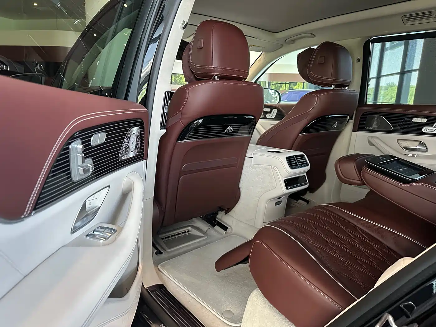Mercedes-Benz Maybach GLS 2026 GLS 480 4MATIC Liyi Edition фото 10