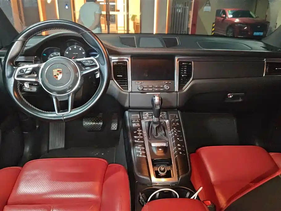 Porsche Macan 2017 Macan 2.0T фото 12