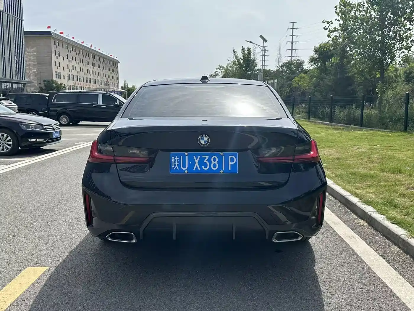 BMW 3 Series 2023 325Li M Sport Package фото 13