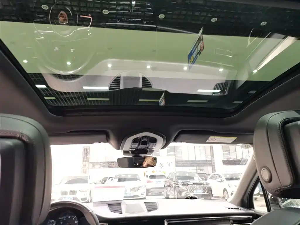 Porsche Macan 2020 Macan 2.0T фото 18