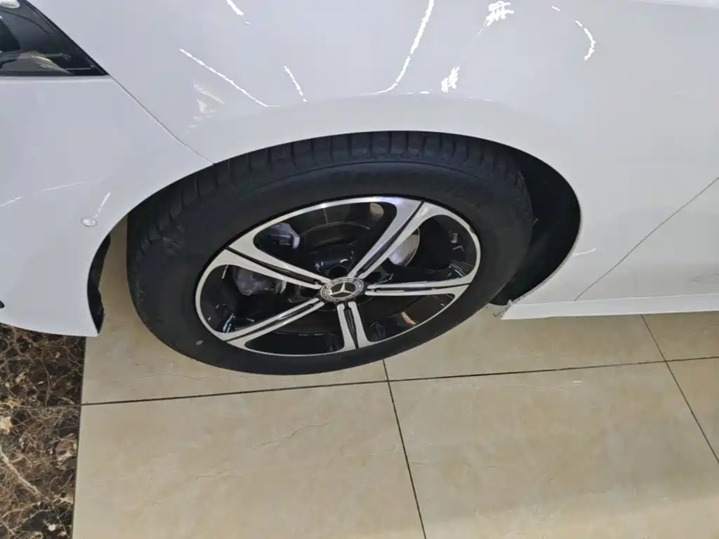 Фото 23 - Mercedes-Benz A-Class