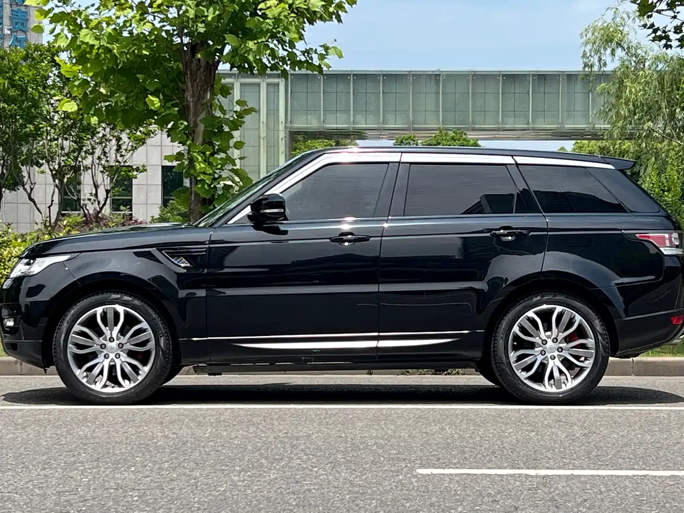 Land Rover Range Rover Sport 2016 Model 3.0 SC V6 HSE DYNAMIC фото 5