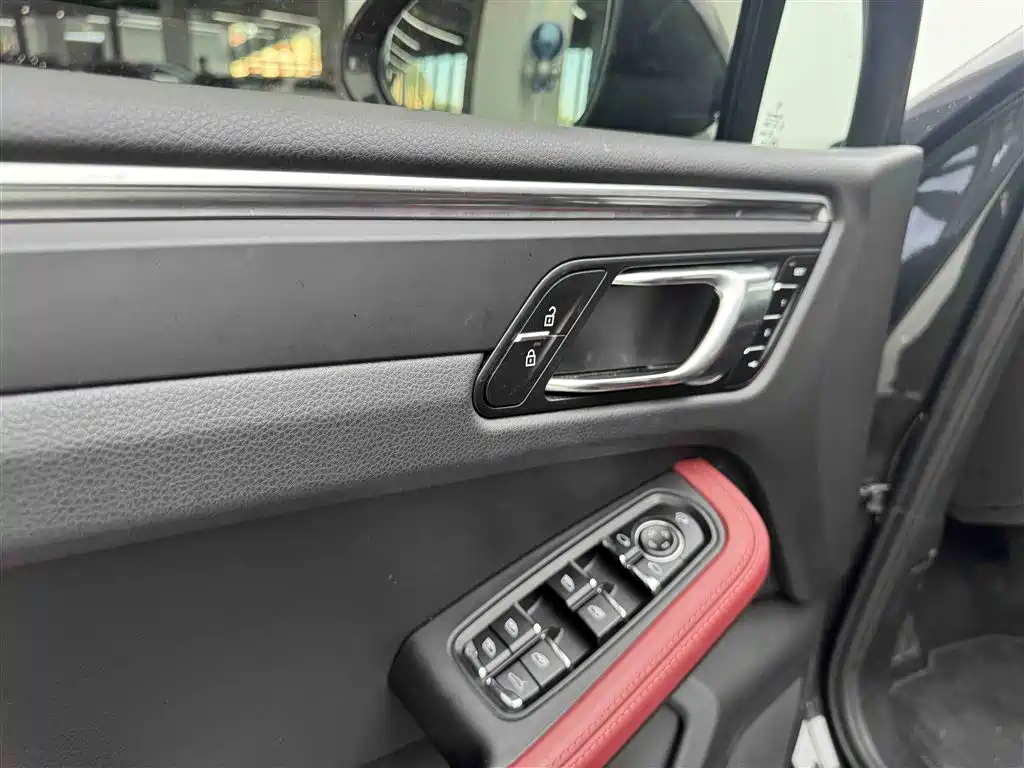 Porsche Macan 2024 Macan 2.0T фото 7