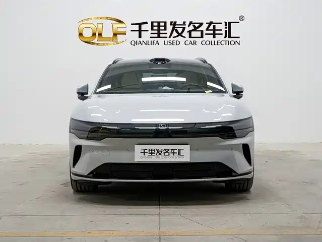 Zeekr 007GT Полный привод, система помощи водителю, 75kWh