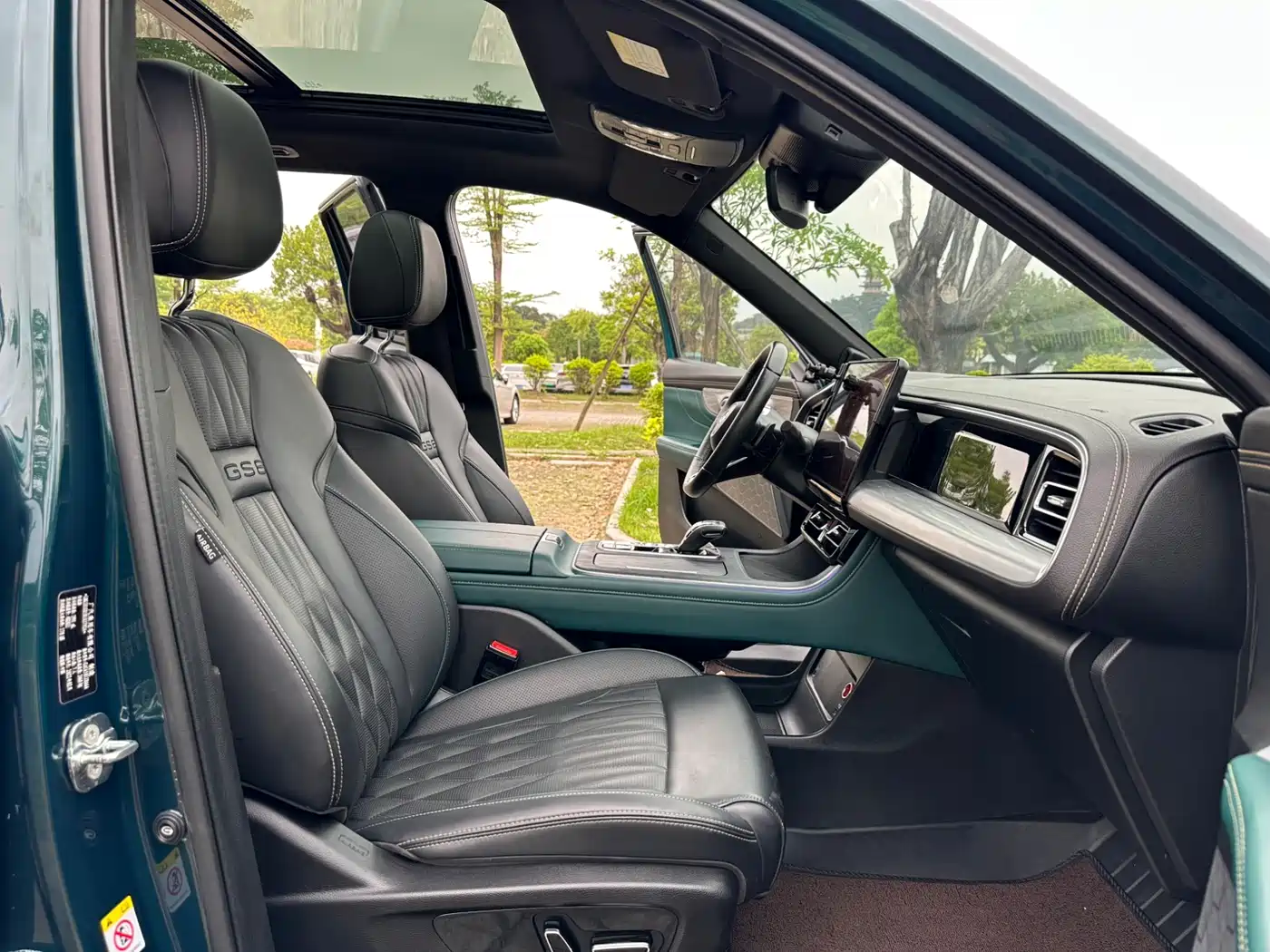 GAC Trumpchi Trumpchi GS8 2022 Pilot Series 2.0TGDI 2WD Premium Edition (7-Seater) фото 10