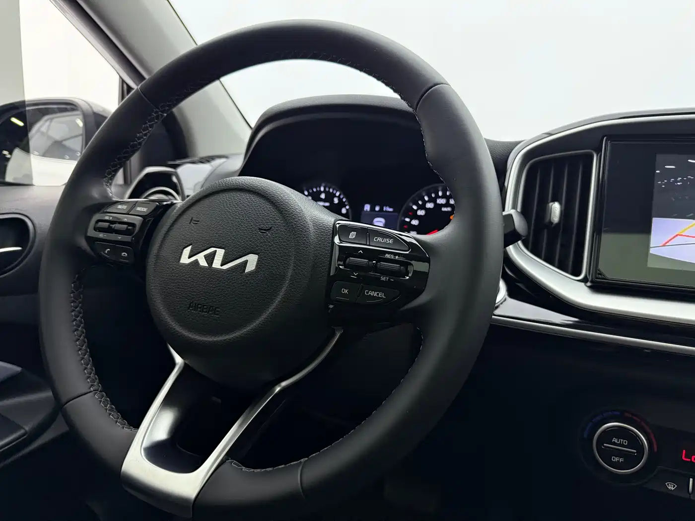 Kia KX1 2021 1.4L CVT Fun Sunroof Version фото 12