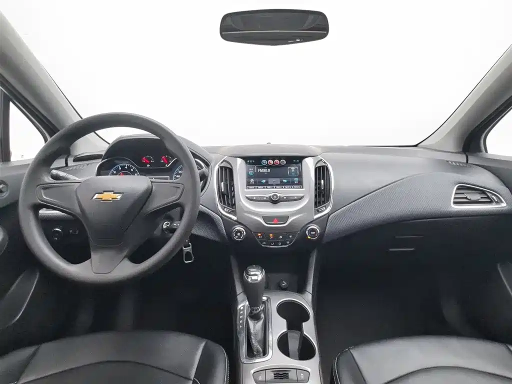 Chevrolet Cruze 2018 320 Automatic Pioneer Sunroof Edition фото 5