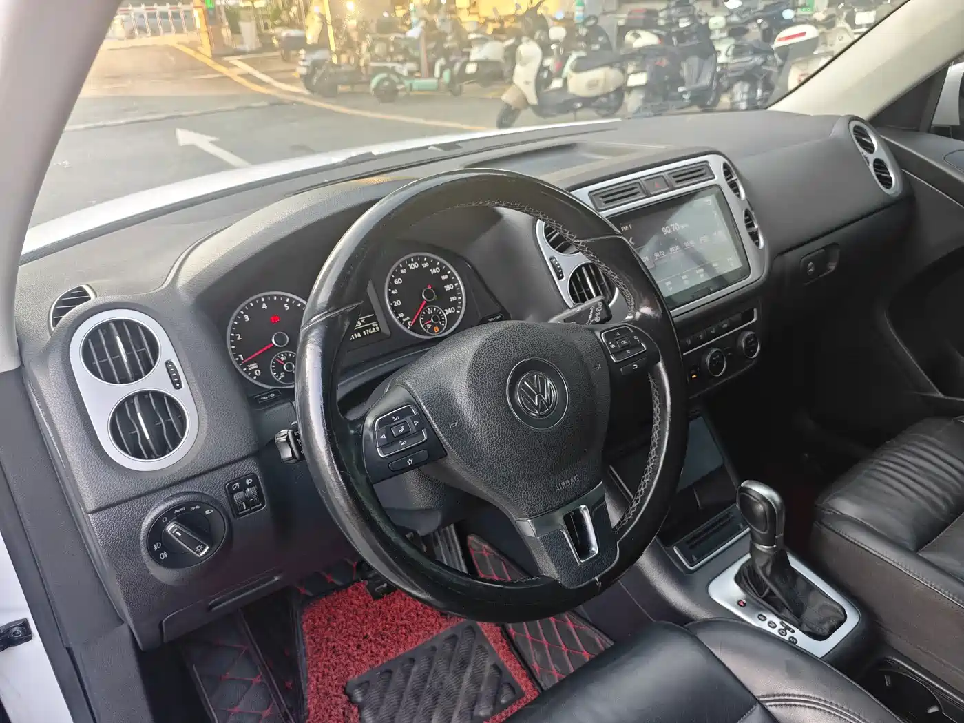 Фото 7 - Volkswagen Tiguan