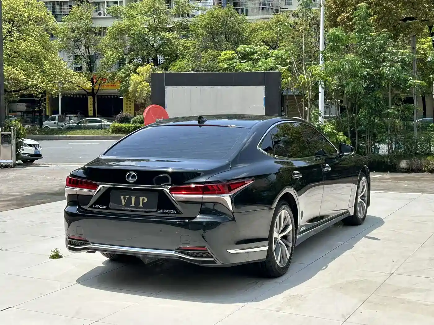 LEXUS LS