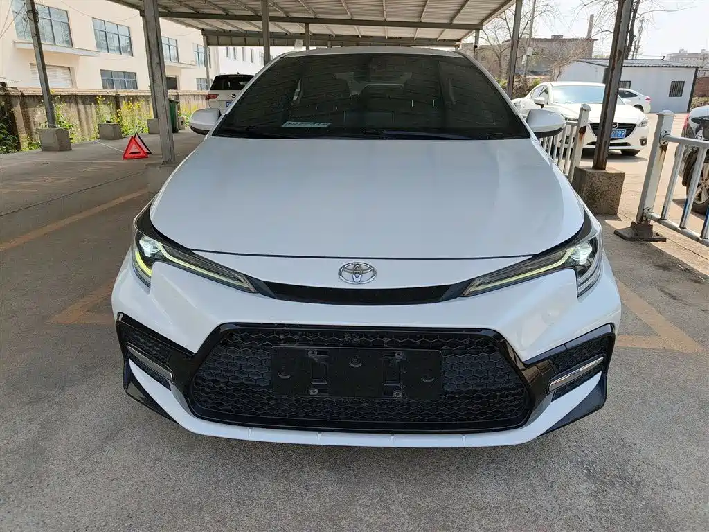 Toyota Levin 2021 185T CVT Sport Edition фото 3