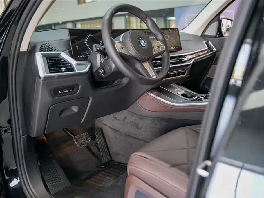 BMW X5 2023 xDrive 30Li Premium M Sport Black Night Package фото 9