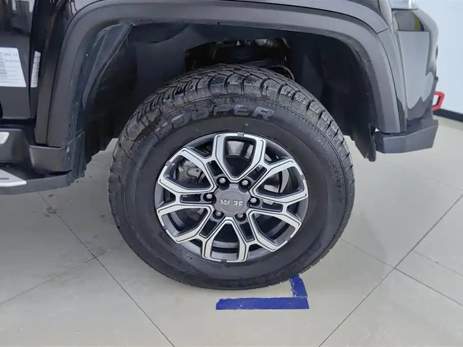 BAIC ORV Beijing Offroad BJ40 2024 2.0T Urban Hunter Glory Edition фото 6