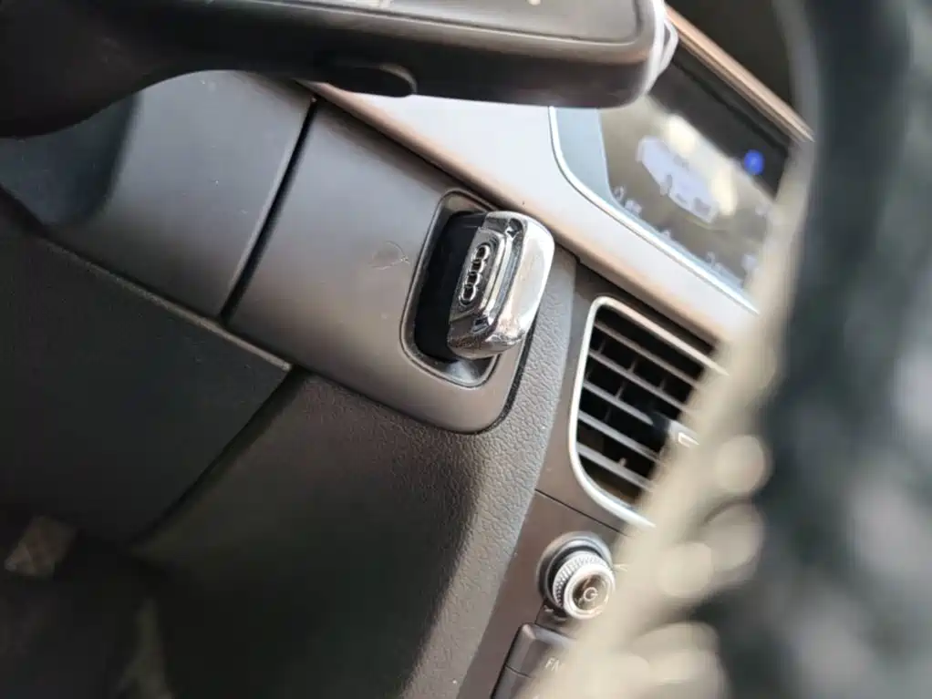 Photo 9 - Audi A4L