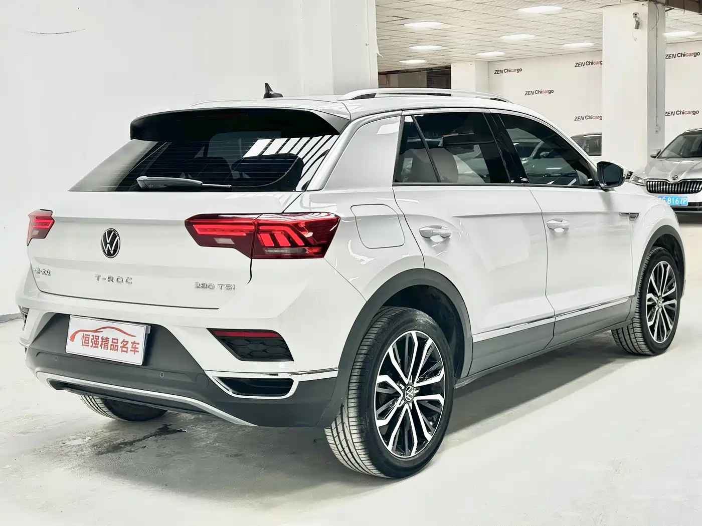 Volkswagen T-ROC 2021 280TSI DSG 2WD Comfort Smart Connect 30th Anniversary Edition фото 5