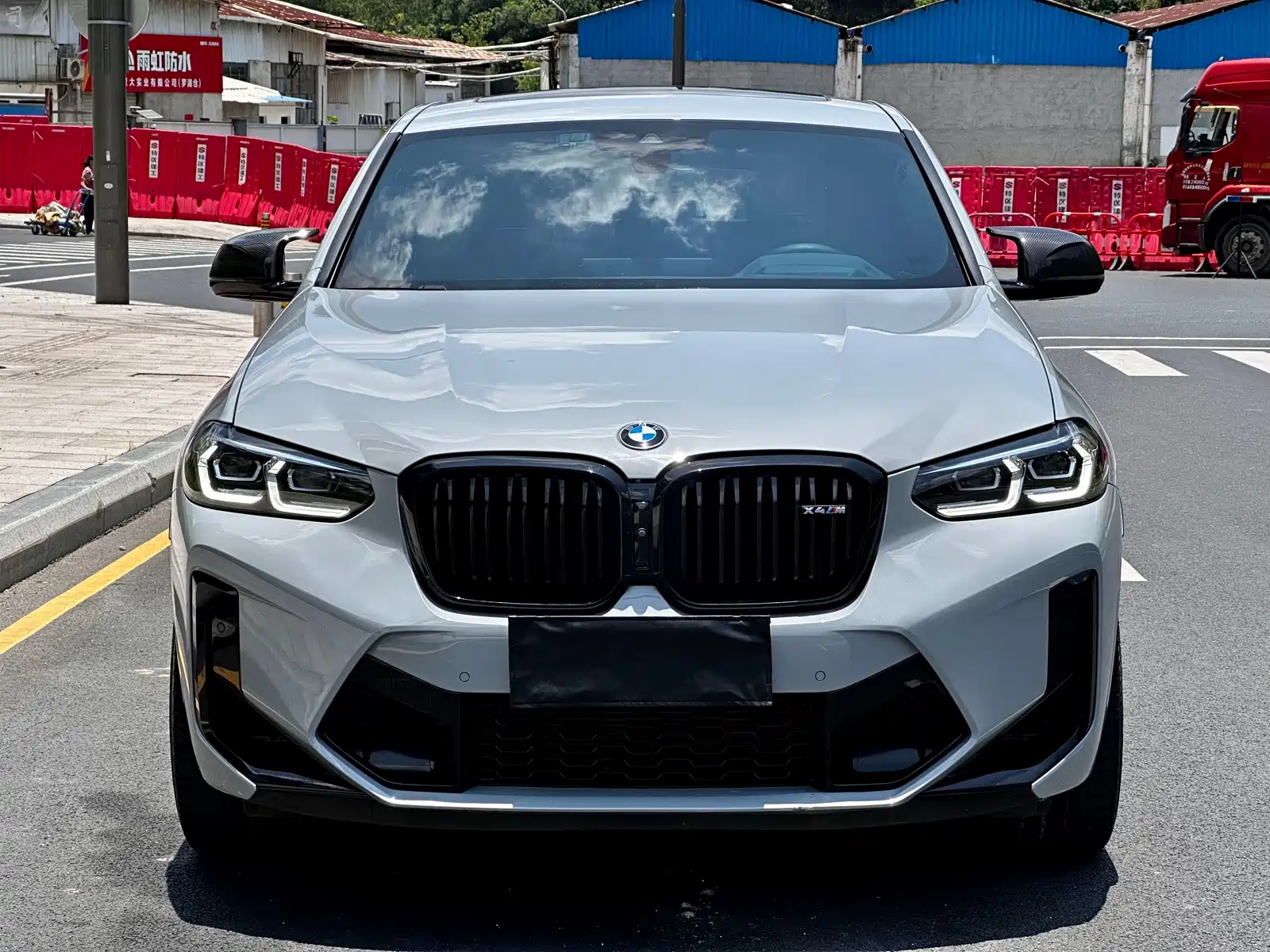 صورة 1 - BMW X4 M