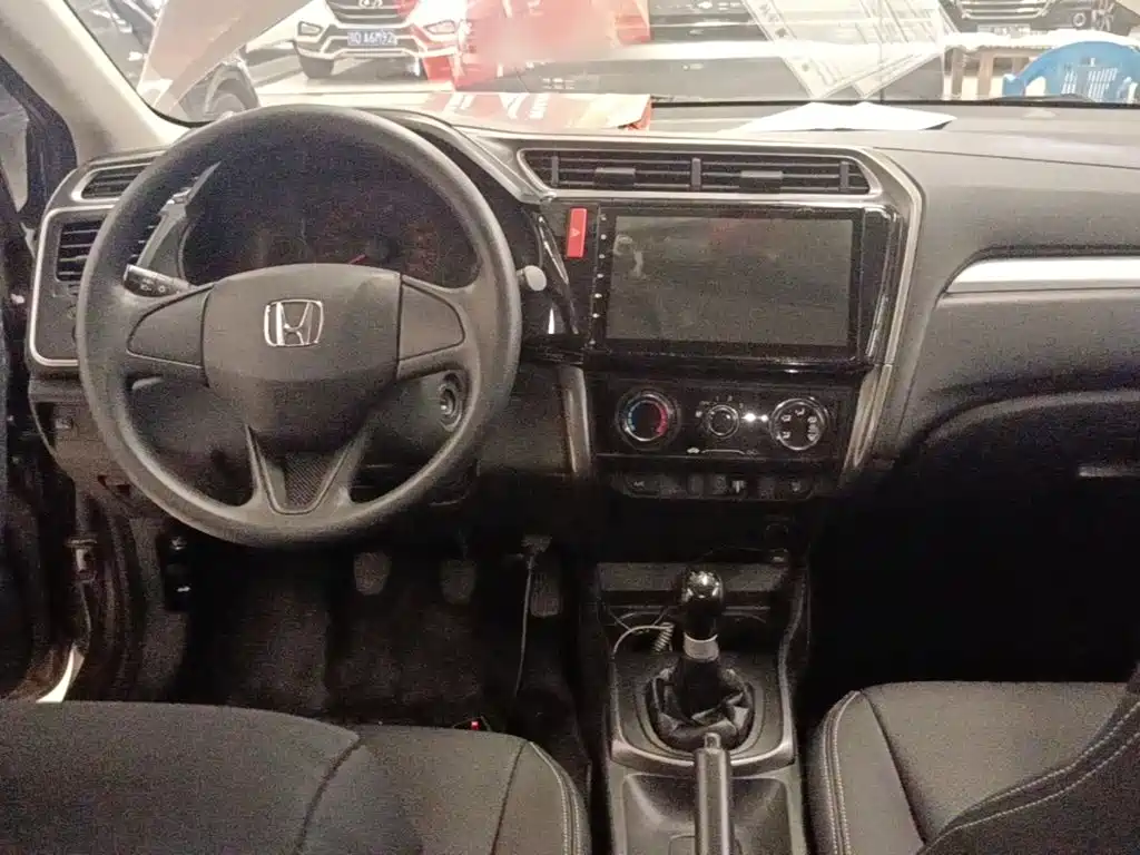 Honda Greiz 2016 2016 1.5L Manual Classic Edition
