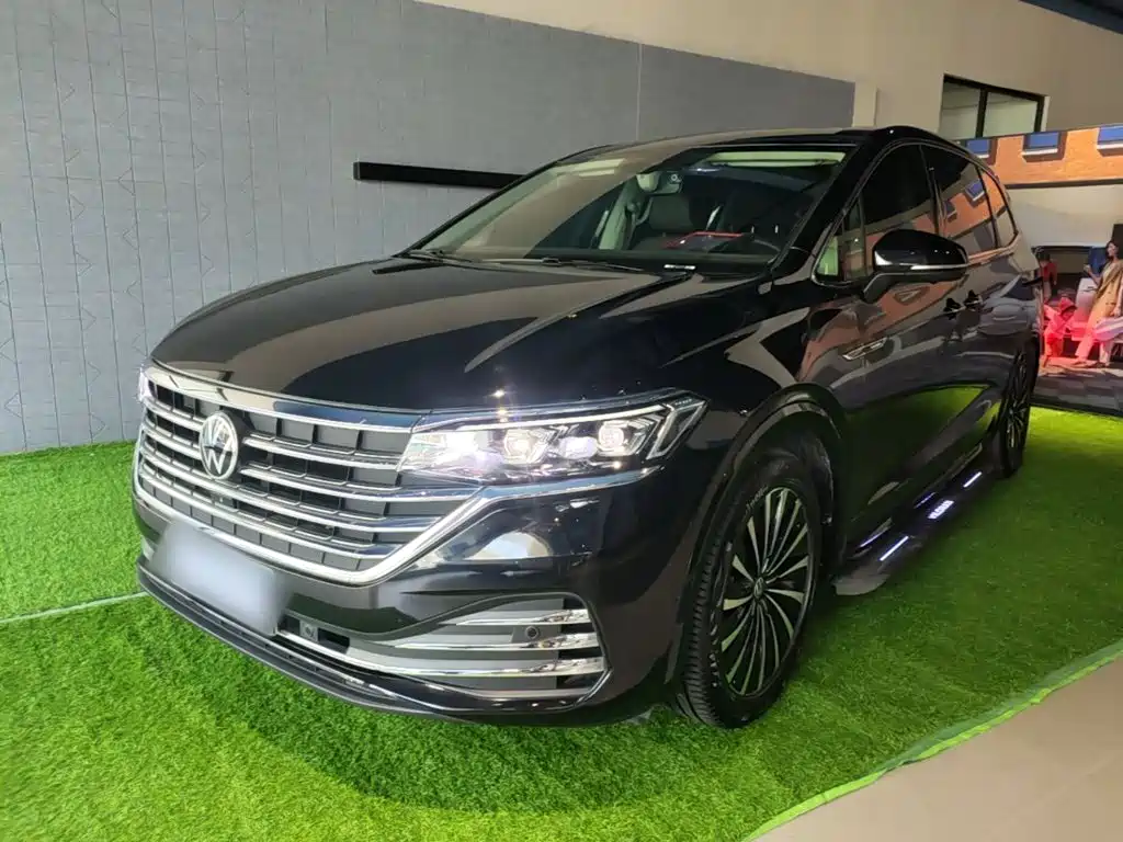 Volkswagen Viloran 2020 380TSI Premium