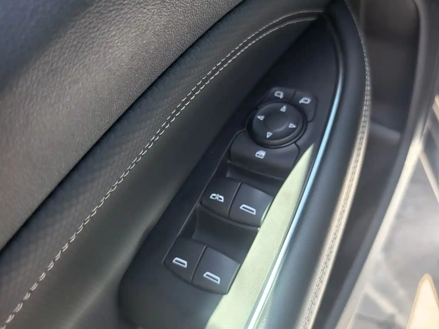 Buick Regal 2024 25T Ultra Comfort Edition фото 10