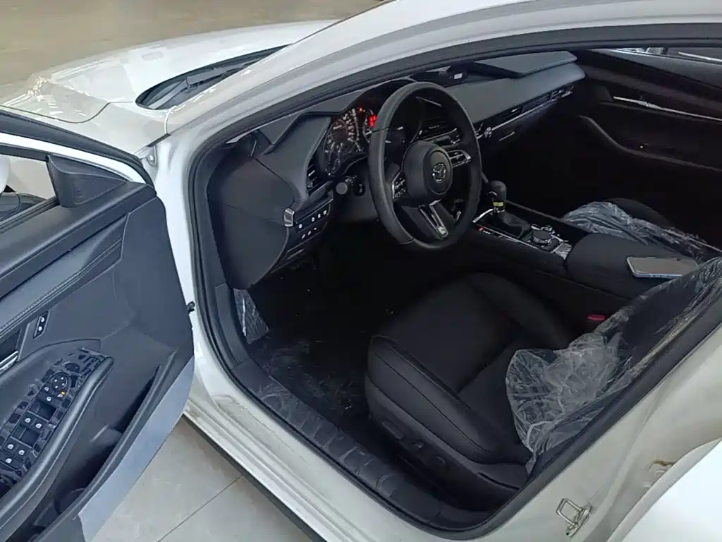 Mazda Mazda 3 2026 2023 2.0L Auto Zhiyao