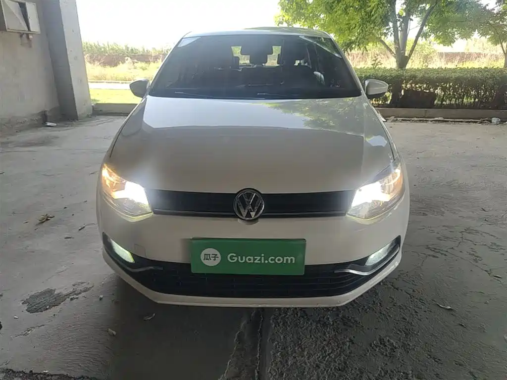 Volkswagen Polo 2016 1.4L Manual Trend фото 3