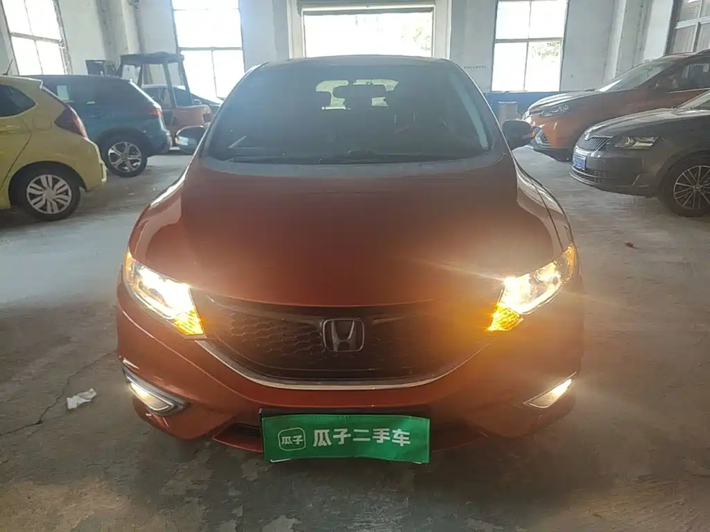 Honda Jade 2016 2016 1.8L Automatic Comfort Elite Version 5-seater