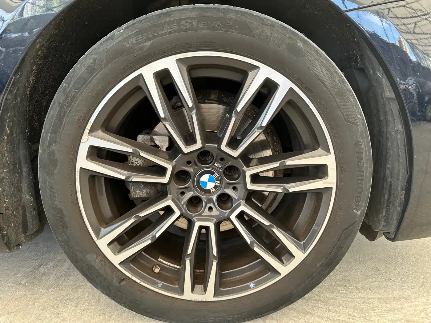 BMW 5 Series 2024 525Li M Sport Package фото 27
