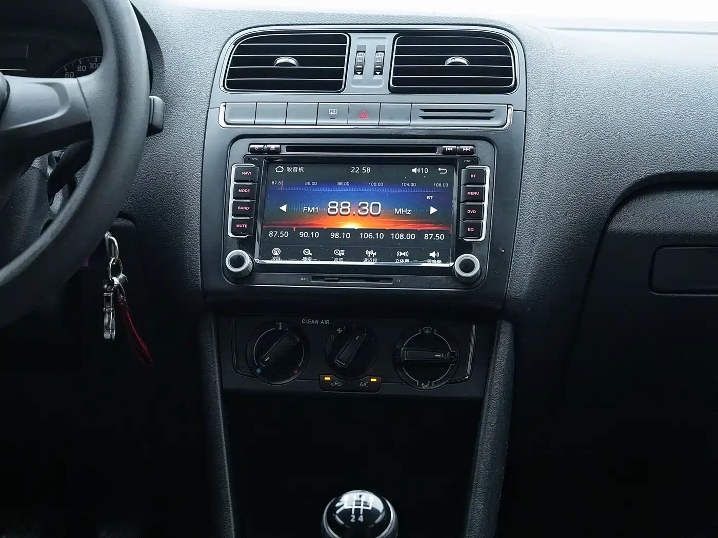 Volkswagen Polo 2016 1.4L Manual Trend фото 6