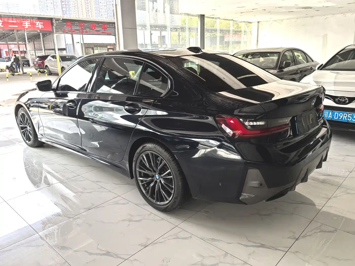 BMW 3 Series 2023 325Li M Sport Black Night Package фото 7