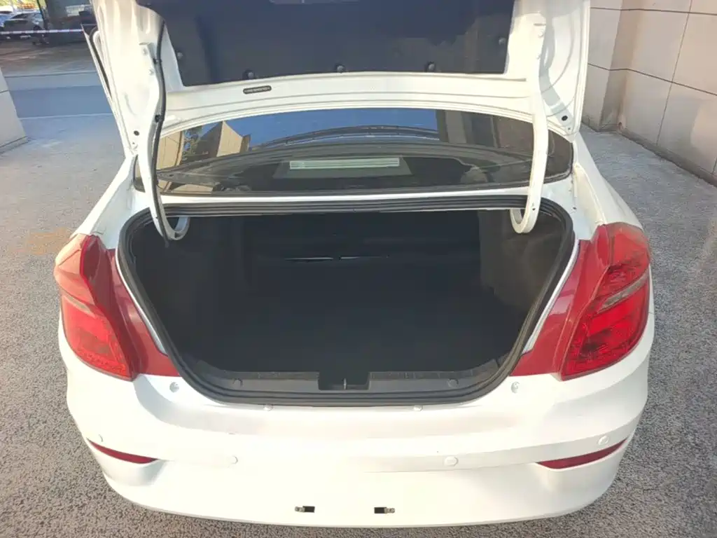 Cowin Kaiyi E3 2018 2018 1.5L Manual Premium