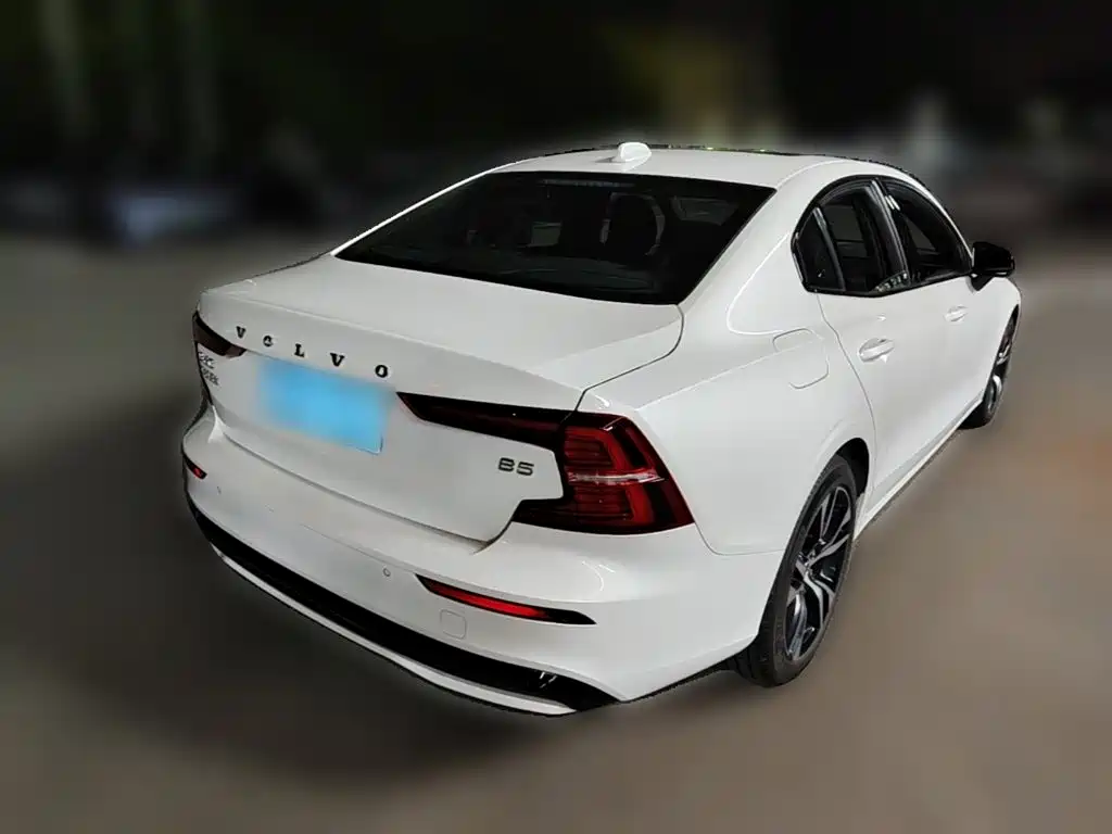 Volvo S60 2024 2025 B5 Elegance Sport Edition