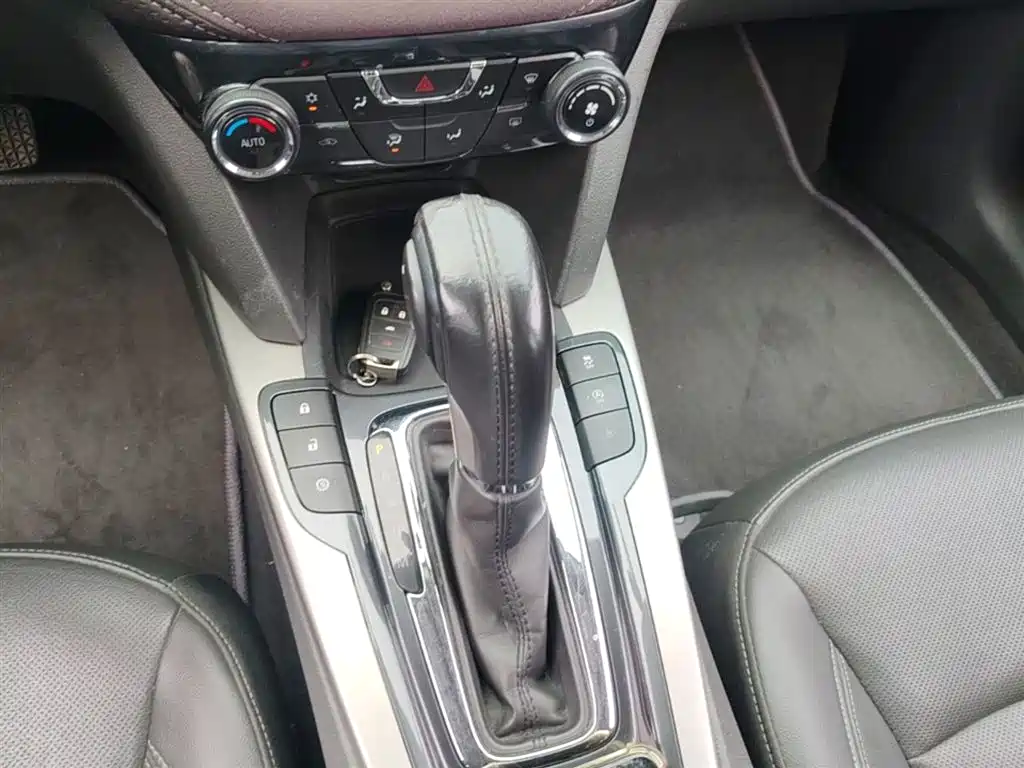 Chevrolet Malibu 2018 530T Automatic Luxury Edition фото 14