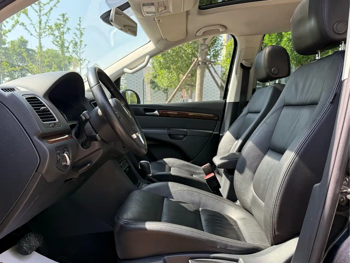 Volkswagen Sharan 2015 1.8TSI Comfort фото 6