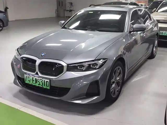 BMW i3 2022