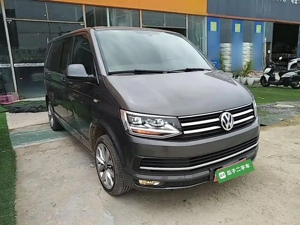 Volkswagen Multivan 2018 2.0TSI 2WD Luxury Edition 7-Seater фото 4