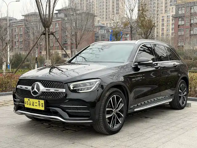 MERCEDES-BENZ GLC