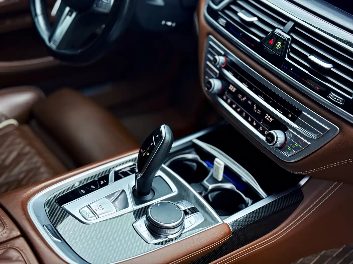 BMW 7 Series 2019 740Li xDrive Executive M Sport Package фото 12