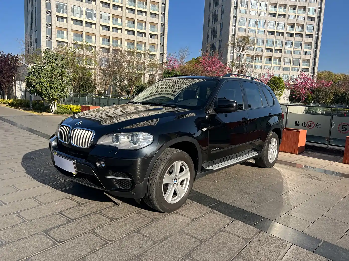 BMW X5 (Import) 2011 xDrive35i Leading Edition