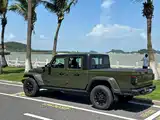 Фото 13 - Jeep Gladiator