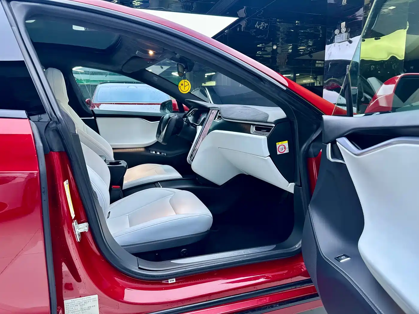 TESLA MODEL S