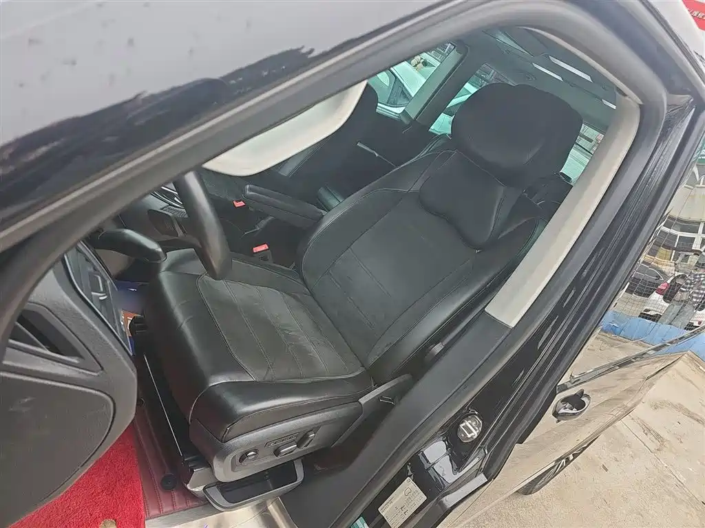 Volkswagen Multivan 2019 2.0TSI 4WD Premium 7-seater фото 11